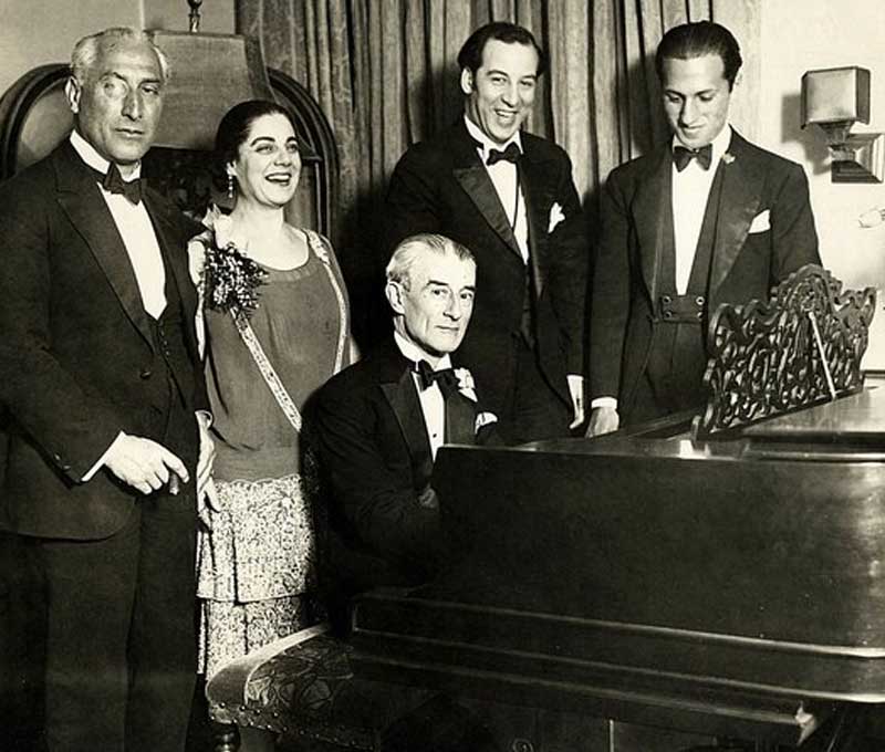 Gershwin, George 9 - Oscar Fried, Eva Gauthier, Maurice Ravel (at piano), Manoah Leide-Tedesco, & George Gershwin (March 8, 1928) Ravel's Birthday
