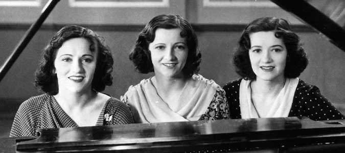 The Boswell Sisters at piano